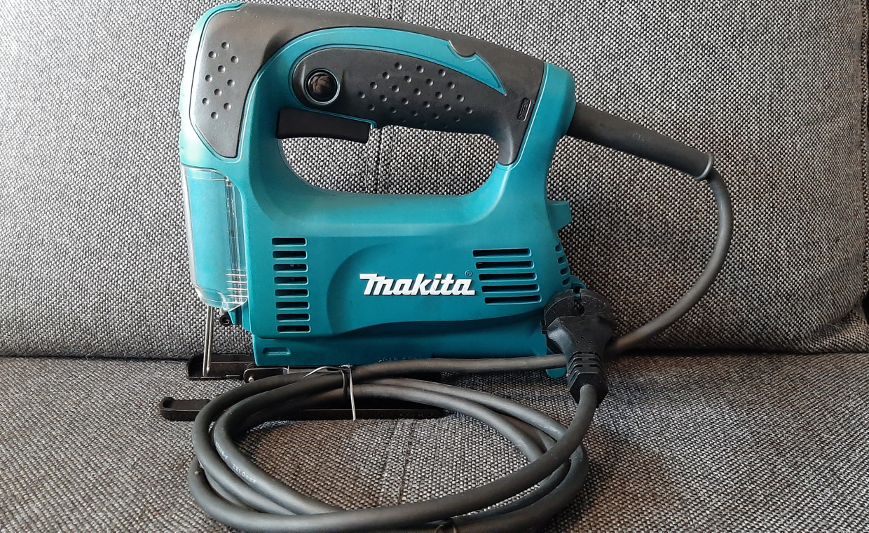 Tools for rent, SIAURAPJŪKLIS MAKITA 4327 rent, Kaunas