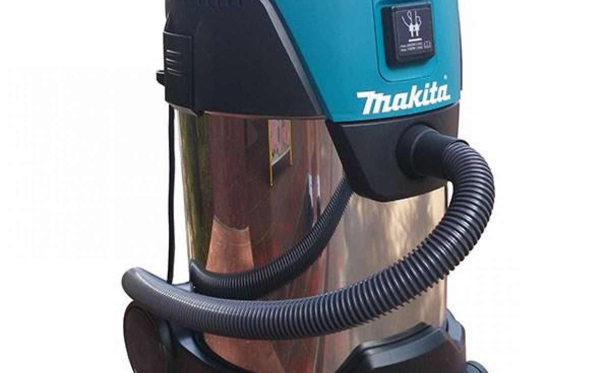 Vacuum cleaners for rent, Dulkių siurblys Makita VC3011L, 30 l rent, Vilnius