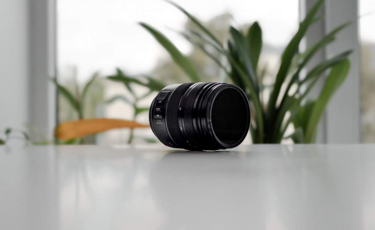 Camera lenses for rent, PANASONIC 12-35mm F2.8 su HOYA ND filtru rent, Kaunas