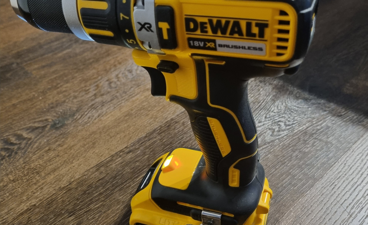 Tools for rent, Smuginis suktukas dewalt DCD795D2 rent, Vilnius