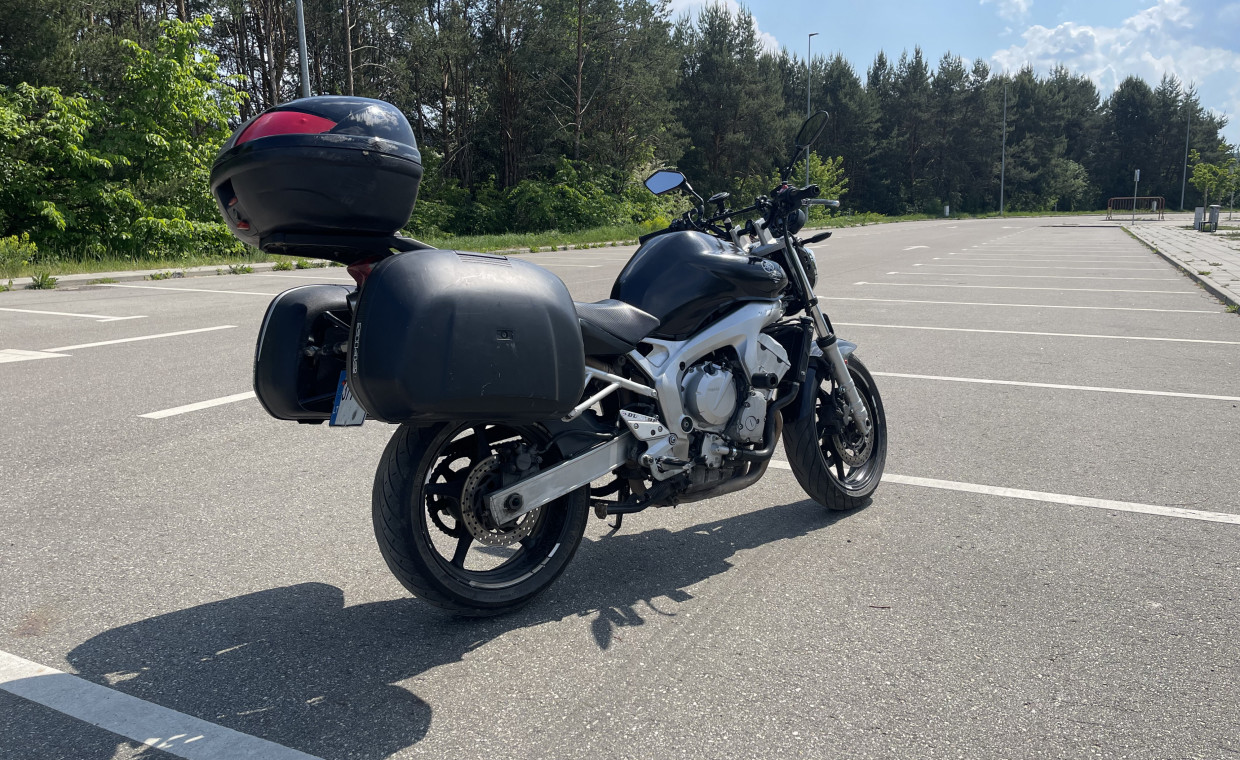 Motorcycles for rent, Yamaha FZ6 rent, Kaunas