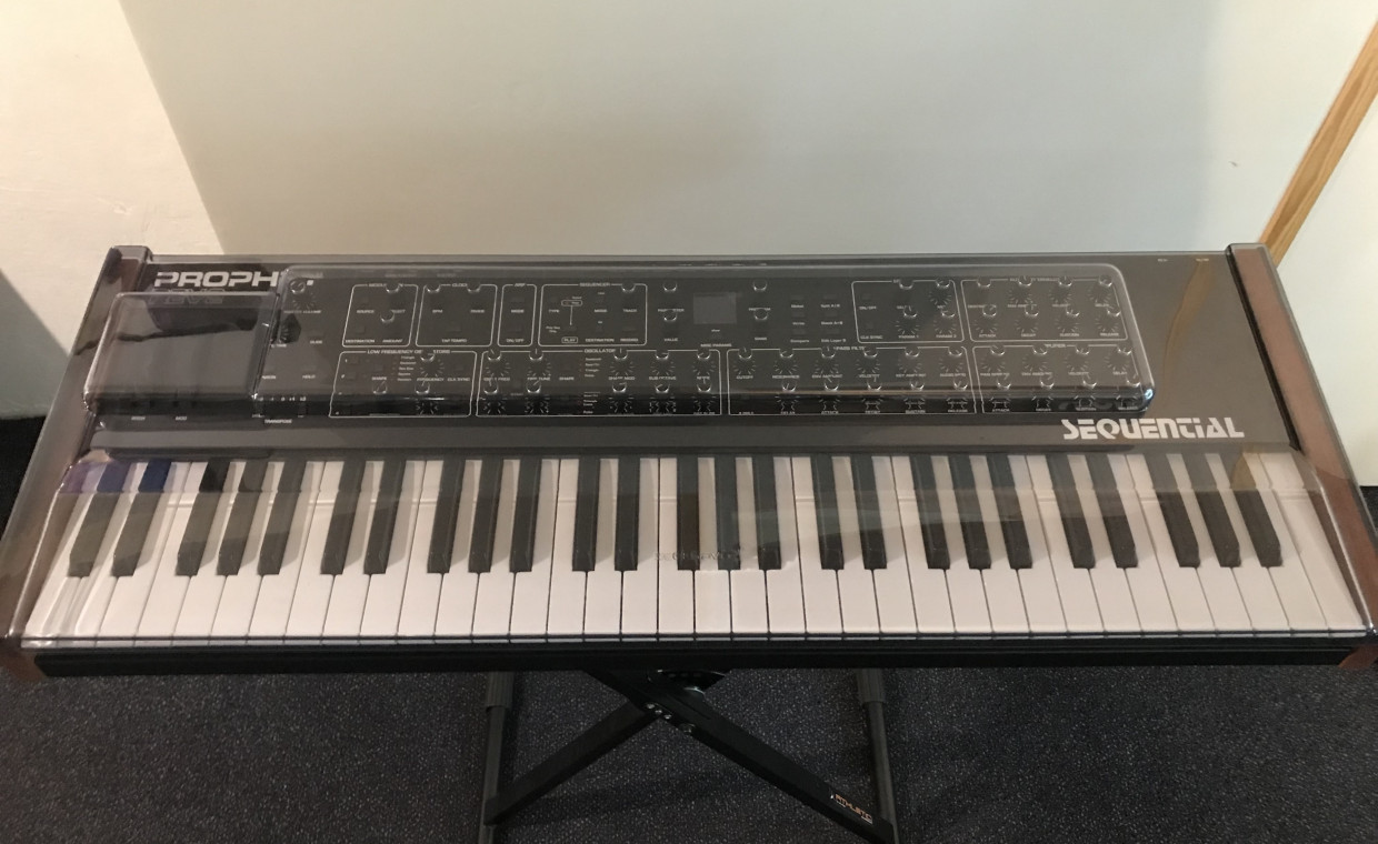 Audio equipment and instruments for rent, Sequential Prophet REV2-8 rent, Vilnius