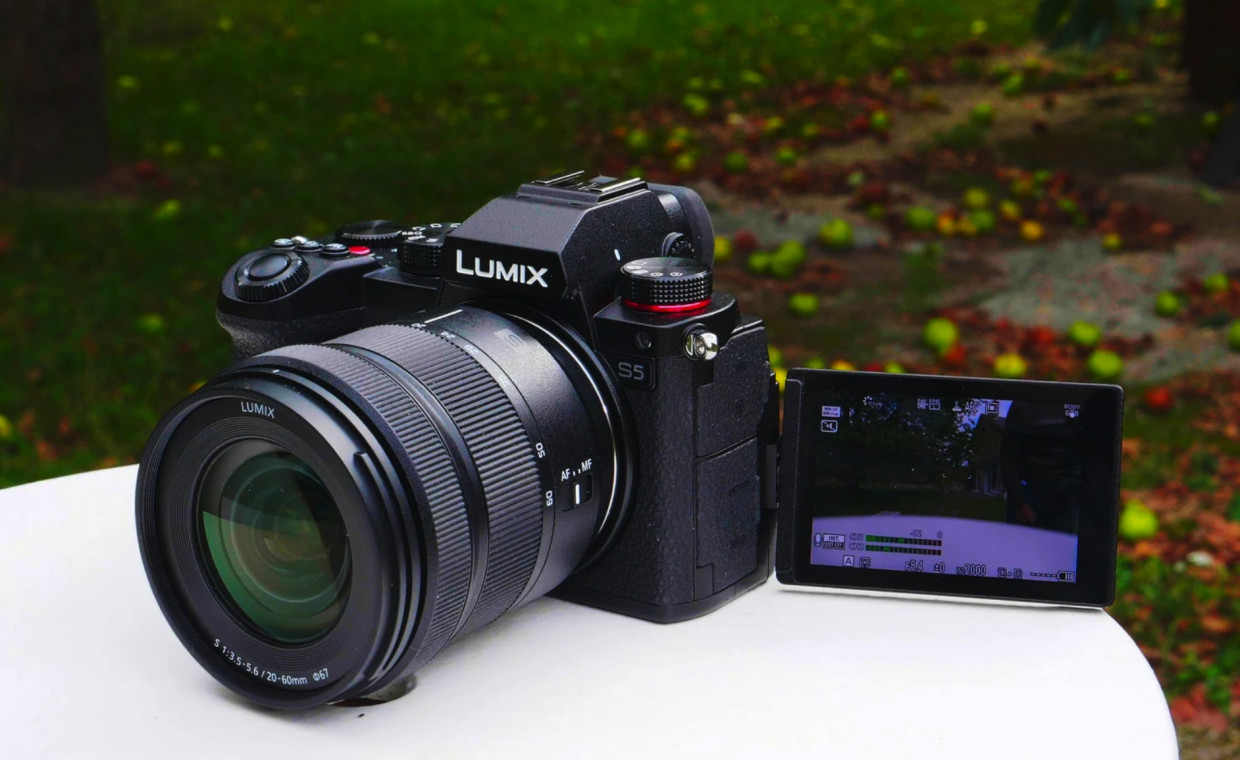 Cameras for rent, Panasonic S5 ir 20-60mm f3.5-5.6 rent, Vilnius