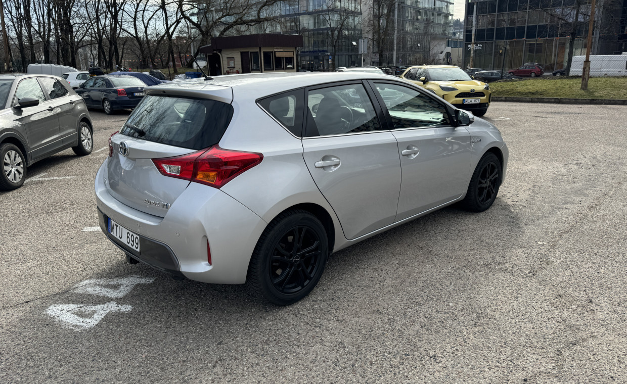 Car rental, Toyota Auris Hybrid rent, Vilnius