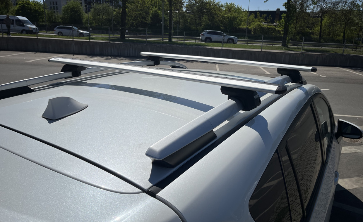 Car accessories for rent, Thule WingBar Evo stogo skersniai rent, Vilnius