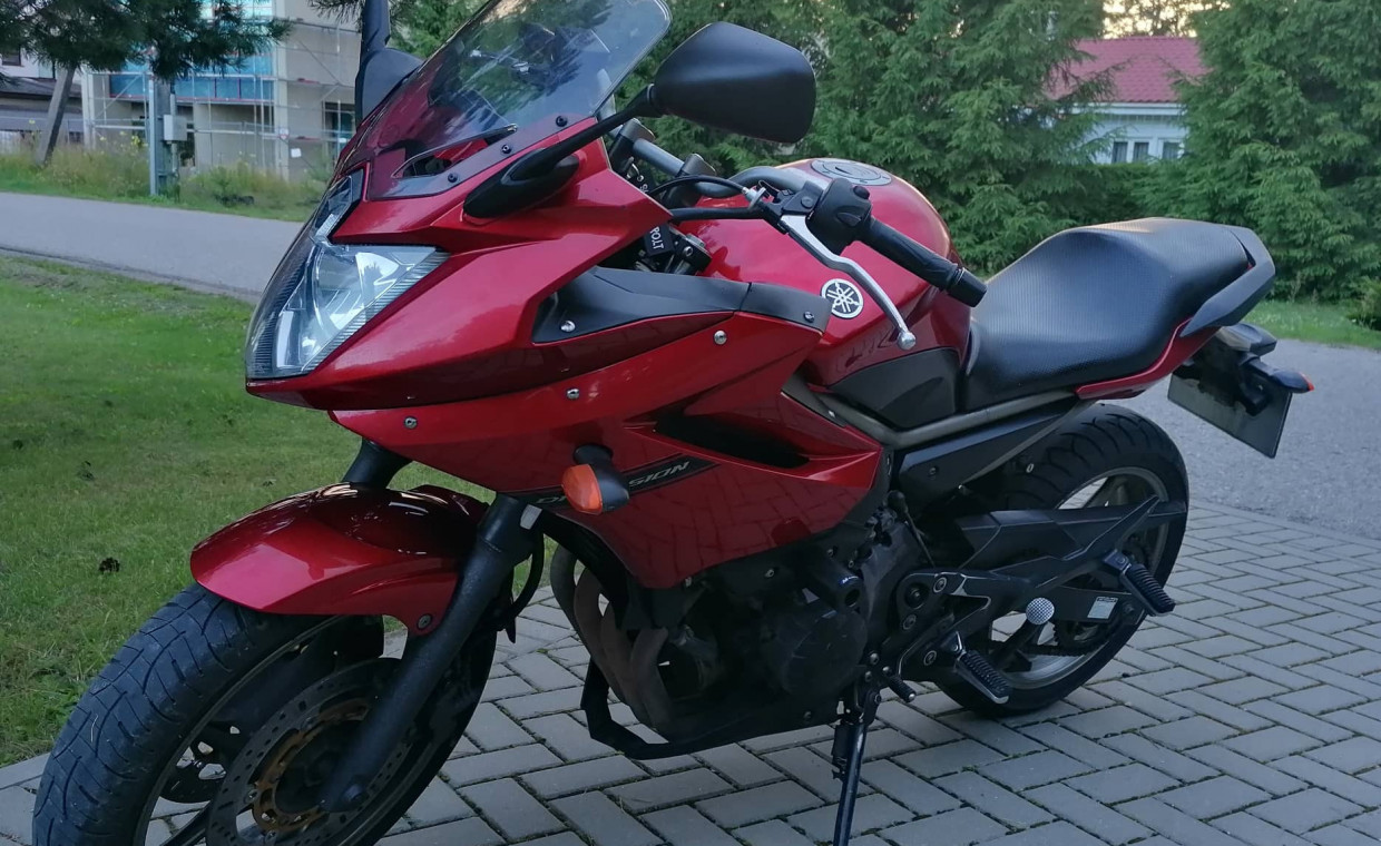 Motorcycles for rent, Yamaha XJ6 Diversion  street rent, Vilnius