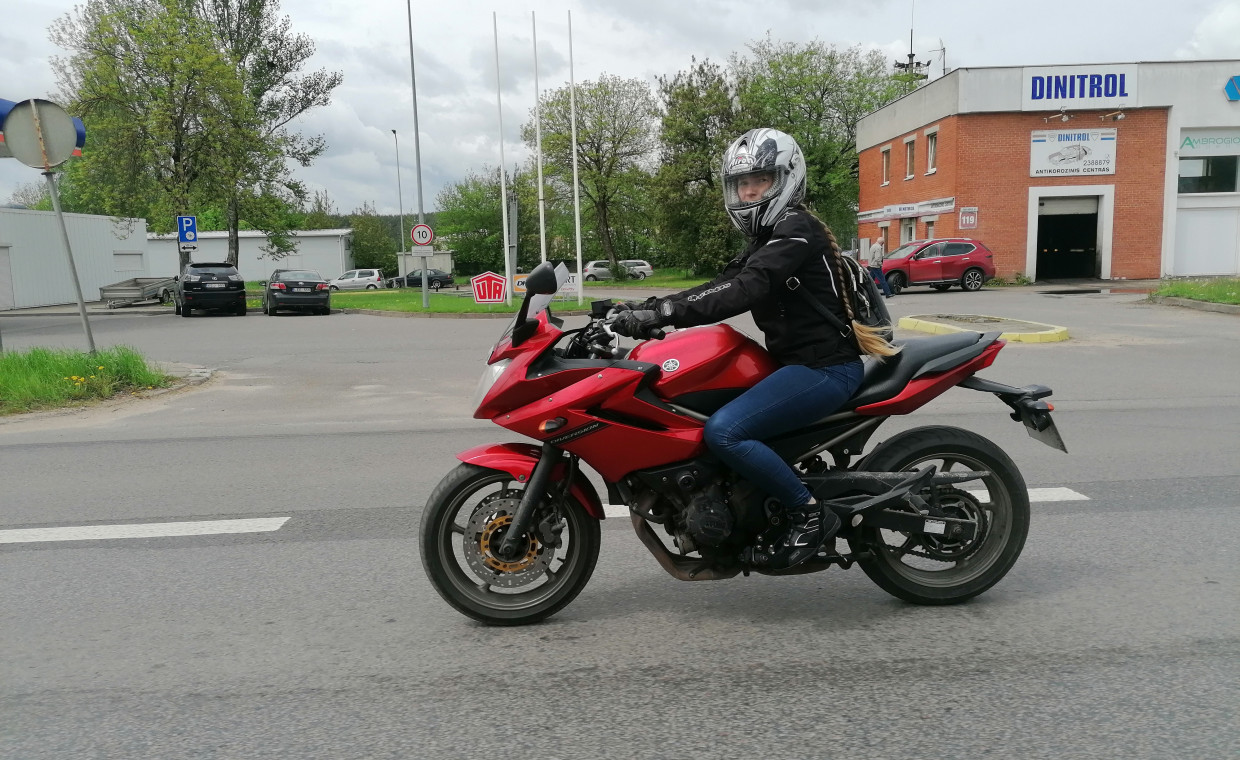 Motorcycles for rent, Yamaha XJ6 Diversion  street rent, Vilnius