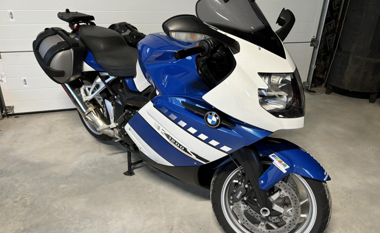 Motorcycles for rent, BMW K1200S 2vnt rent, Kaunas