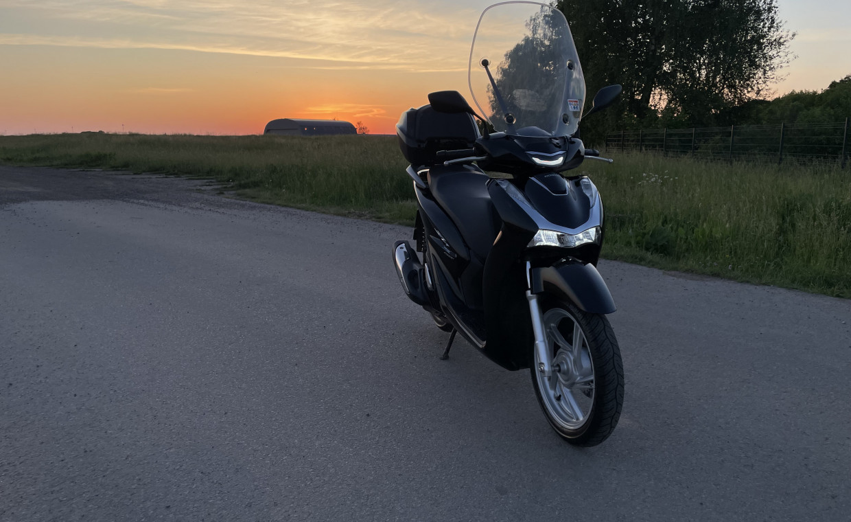 Motorcycles for rent, Honda SH150i rent, Kaunas