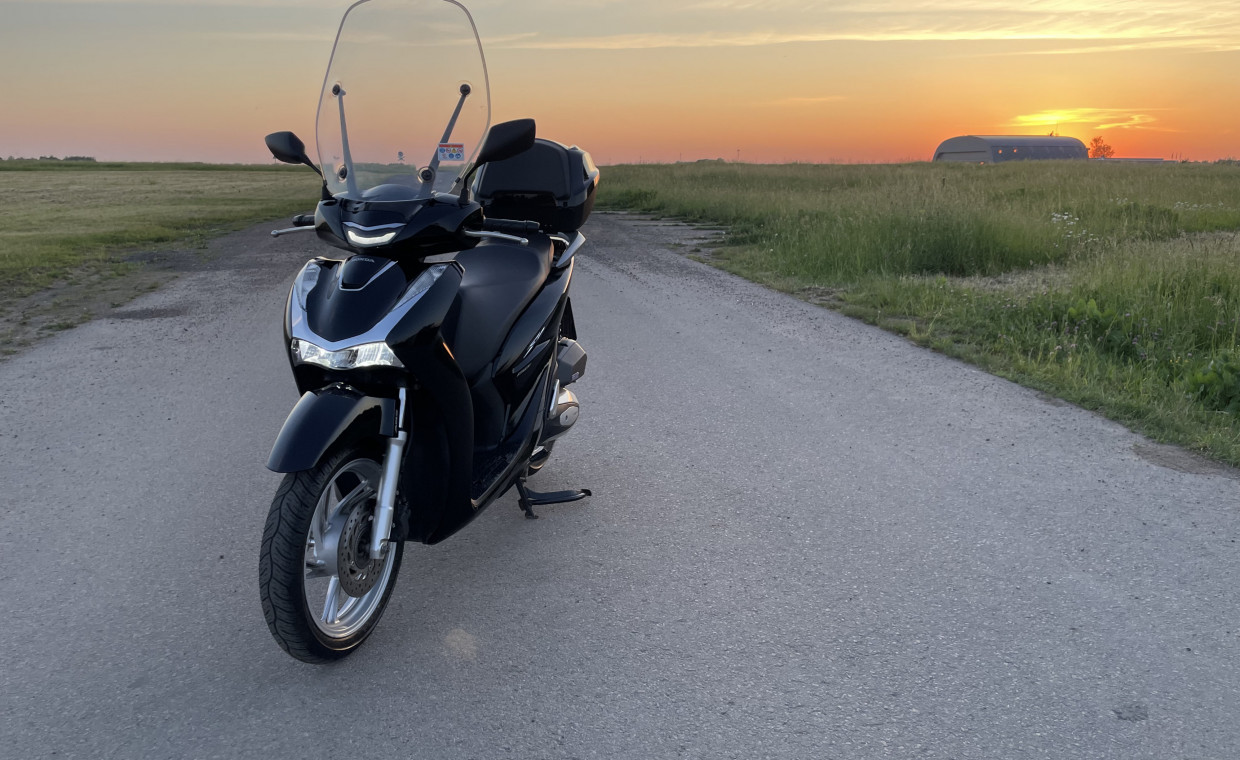 Motorcycles for rent, Honda SH150i rent, Kaunas