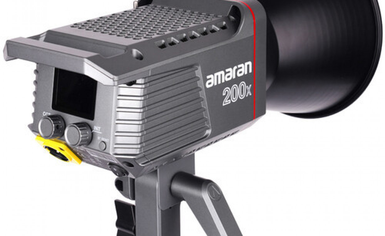 Photo studio equipment for rent, Amaran 200x Bi-Color (200w) rent, Kaunas