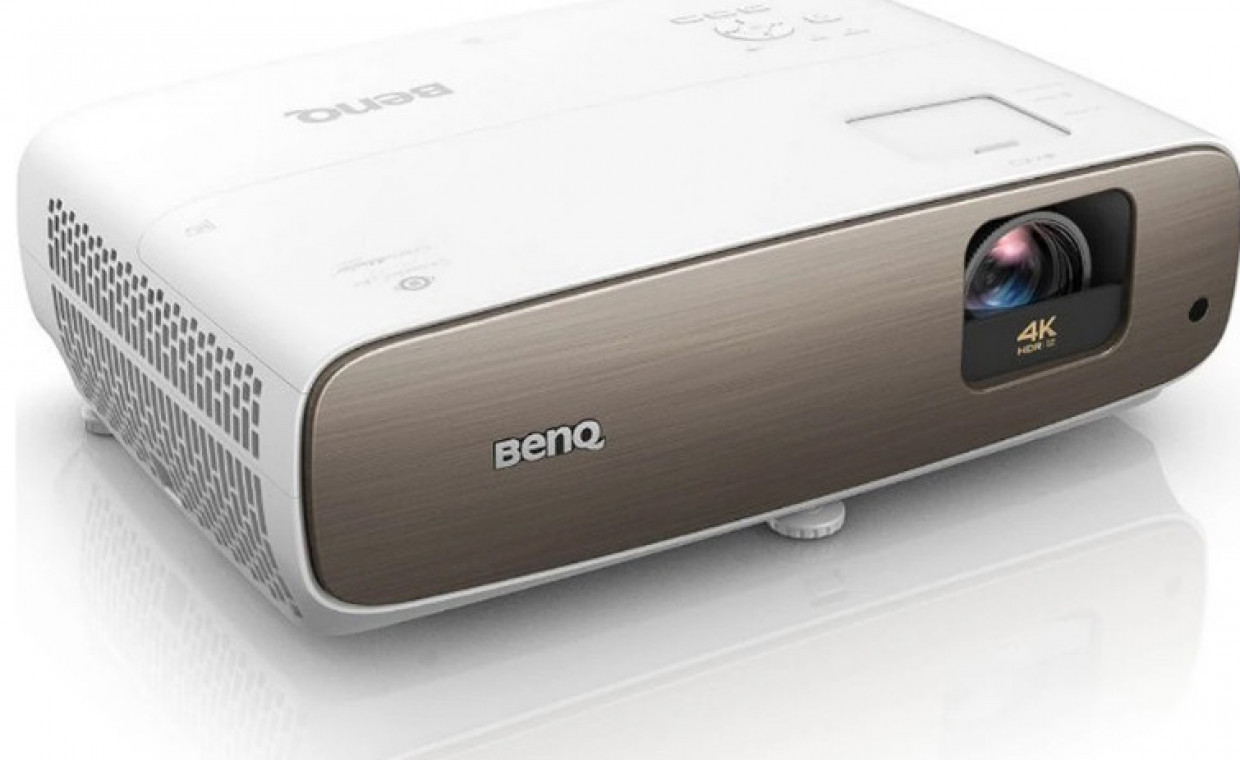 Projectors for rent, Projektorius BenQ W2700i 4K ULTRA HD rent, Vilnius