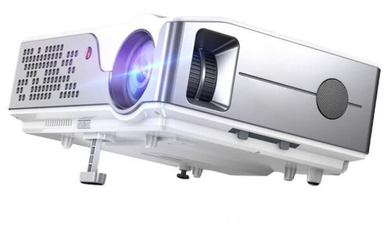 Projectors for rent, ThundeaL TD96 rent, Vilnius