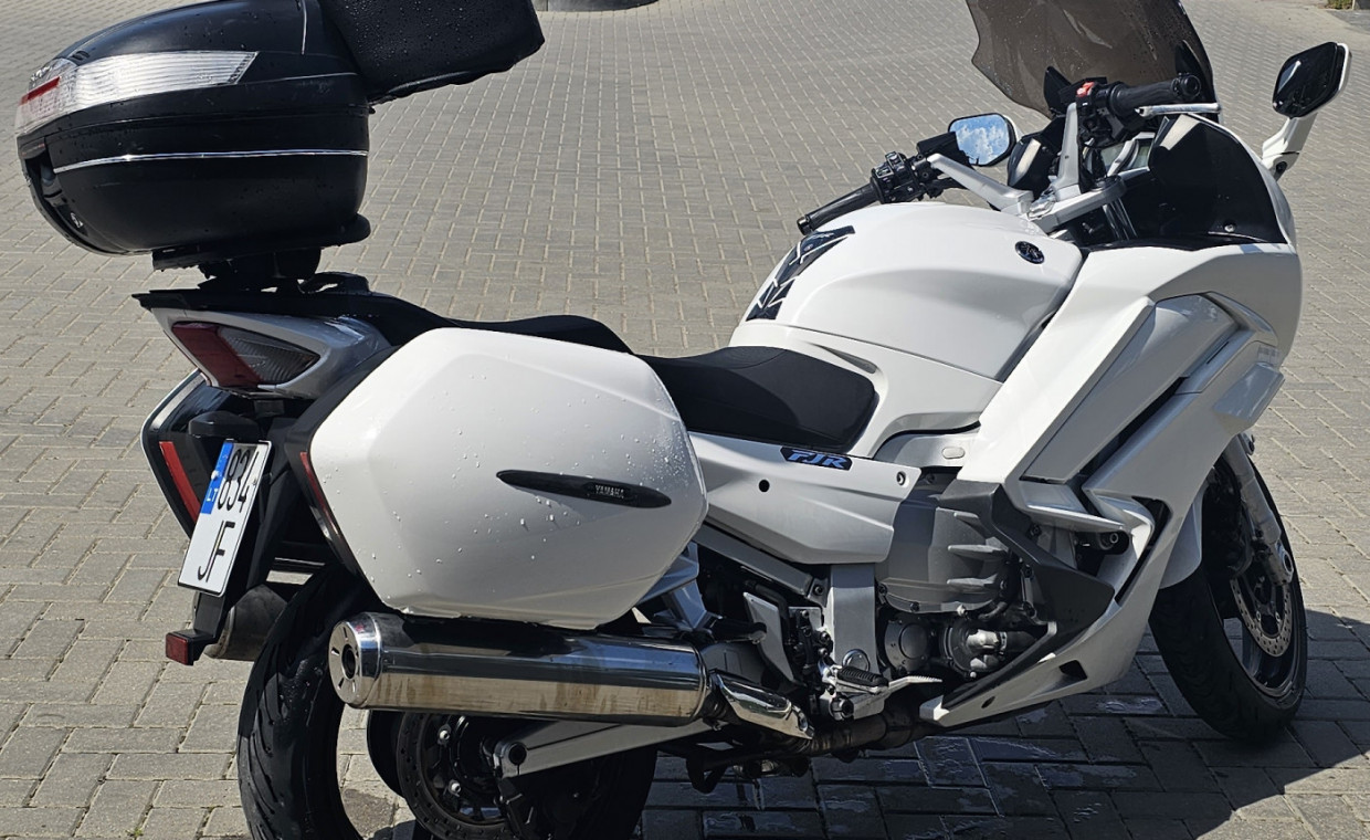 Motorcycles for rent, YAMAHA FJR1300 rent, Tauragė