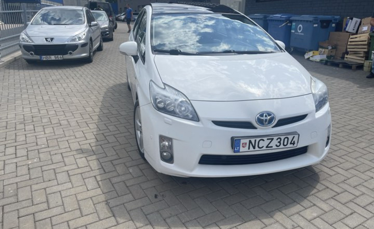 Car rental, Toyota Prius rent, Kaunas