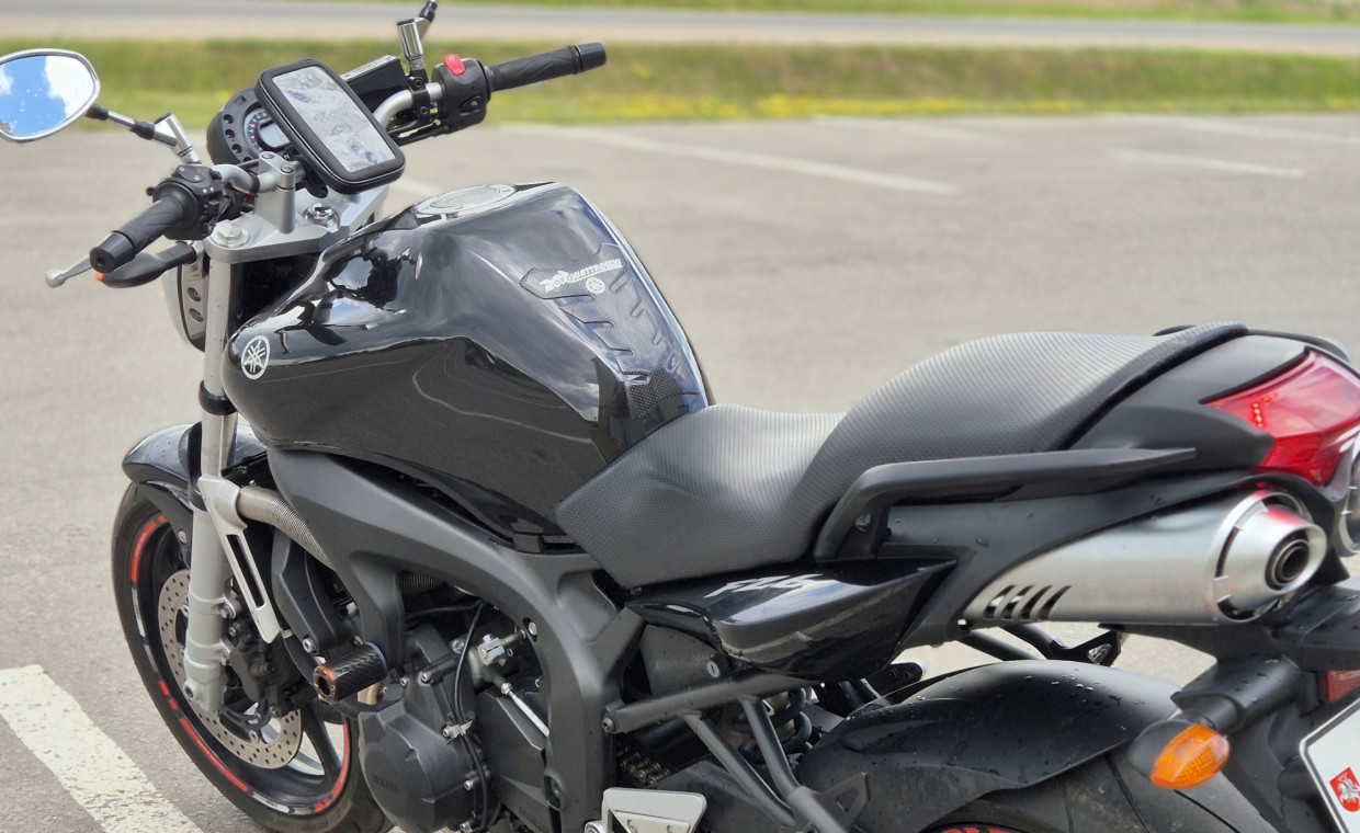 Motorcycles for rent, Yamaha FZ6 rent, Kaunas