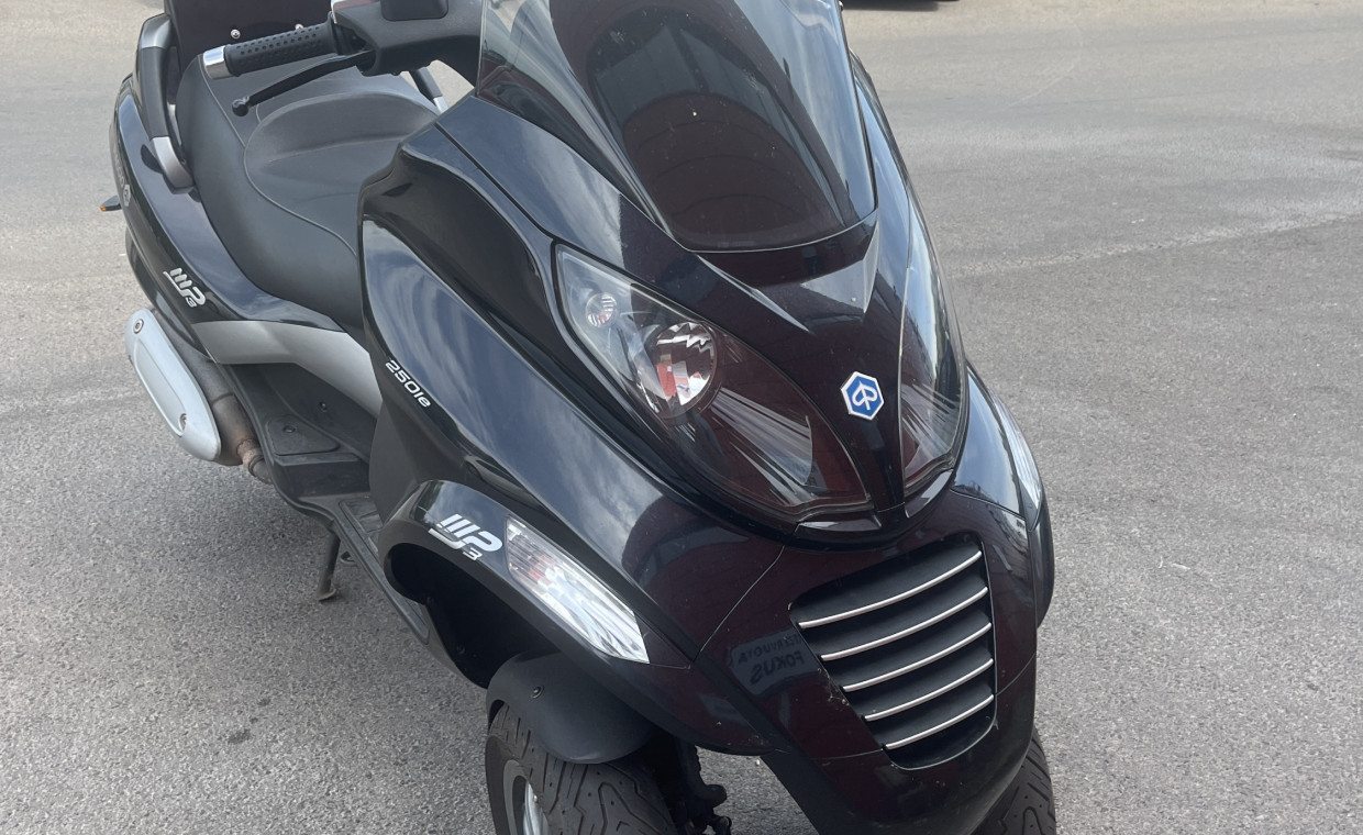 Motorcycles for rent, Paggio mp3 250 rent, Vilnius