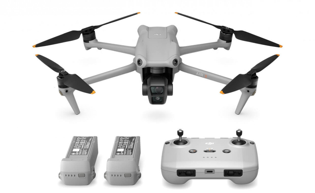 Drones for rent, DJI Air 3 Fly More Combo (DJI RC-N2) rent, Vilnius