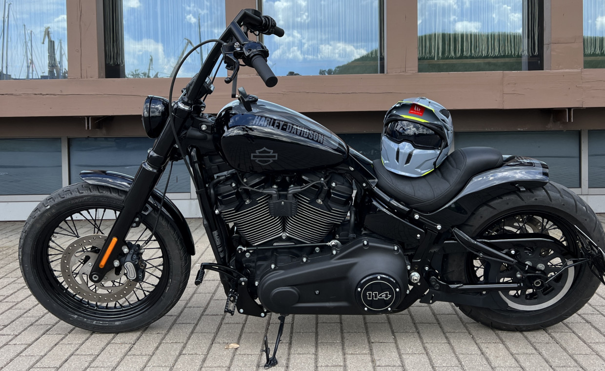 Motorcycles for rent, Harley Davidson Street bob rent, Vilnius