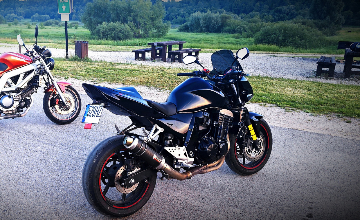 Motorcycles for rent, Kawasaki z750 rent, Kaunas