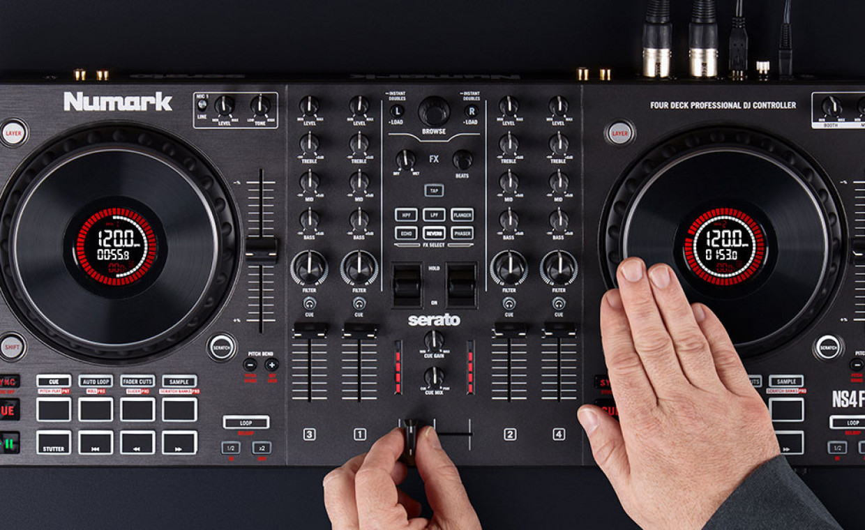 Audio equipment and instruments for rent, DJ controller Numark NS4 FX 4-DECK rent, Vilnius