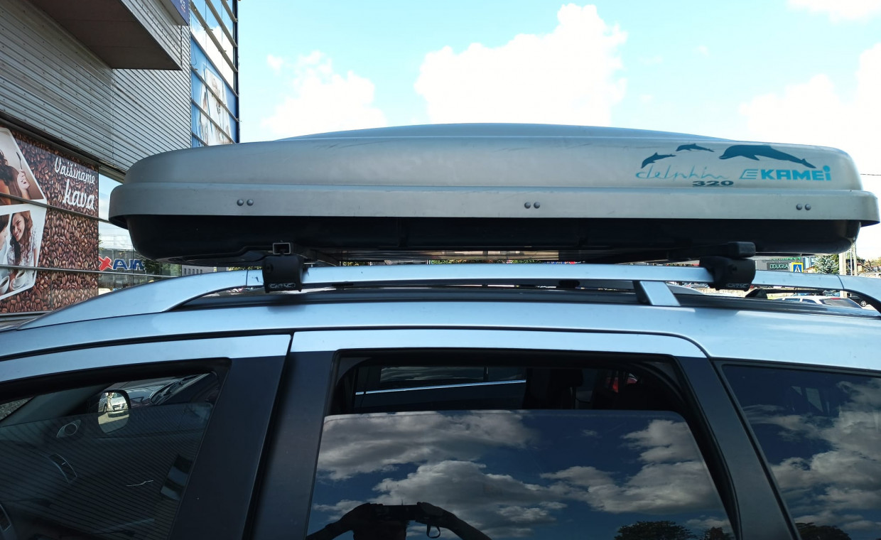 Car accessories for rent, Roof box with roof rails rent, Kaunas