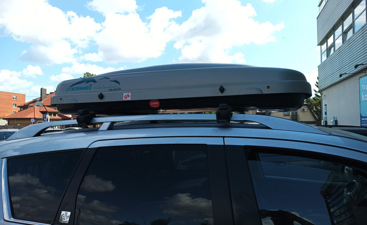 Car accessories for rent, Roof box with roof rails rent, Kaunas