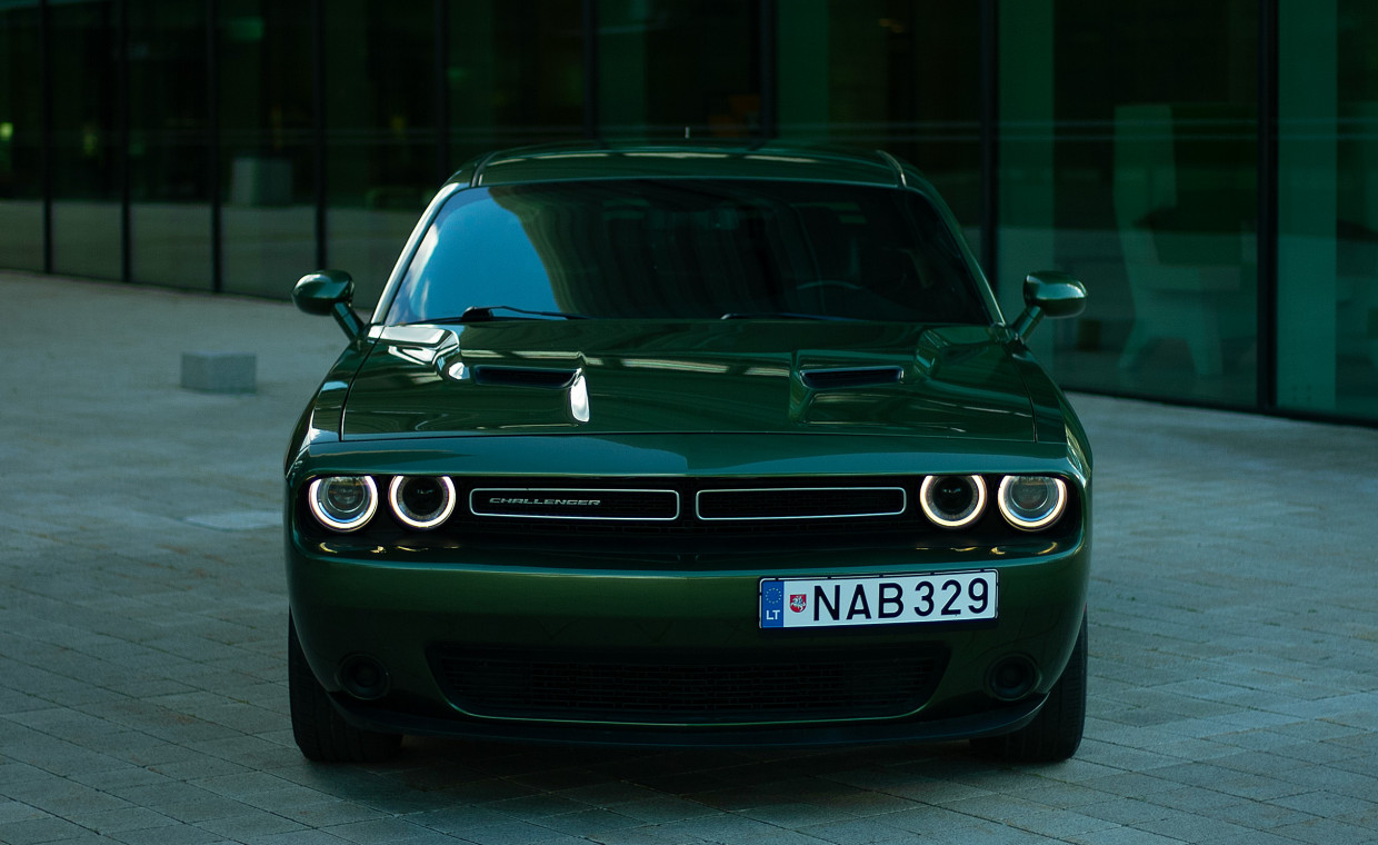 Car rental, Dodge Challenger 3.6l (coupe) rent, Vilnius