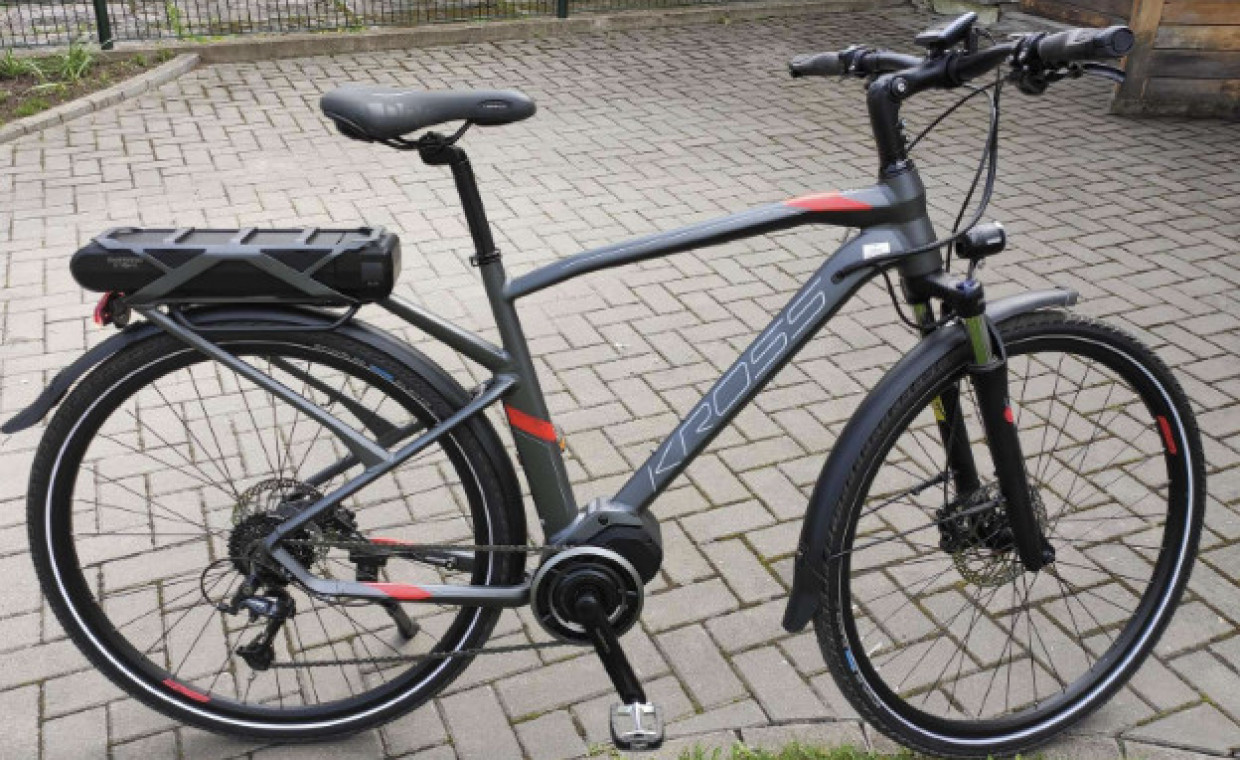 Scooters and bikes for rent, E-bike Kross Trans Hybrid rent, Vilnius