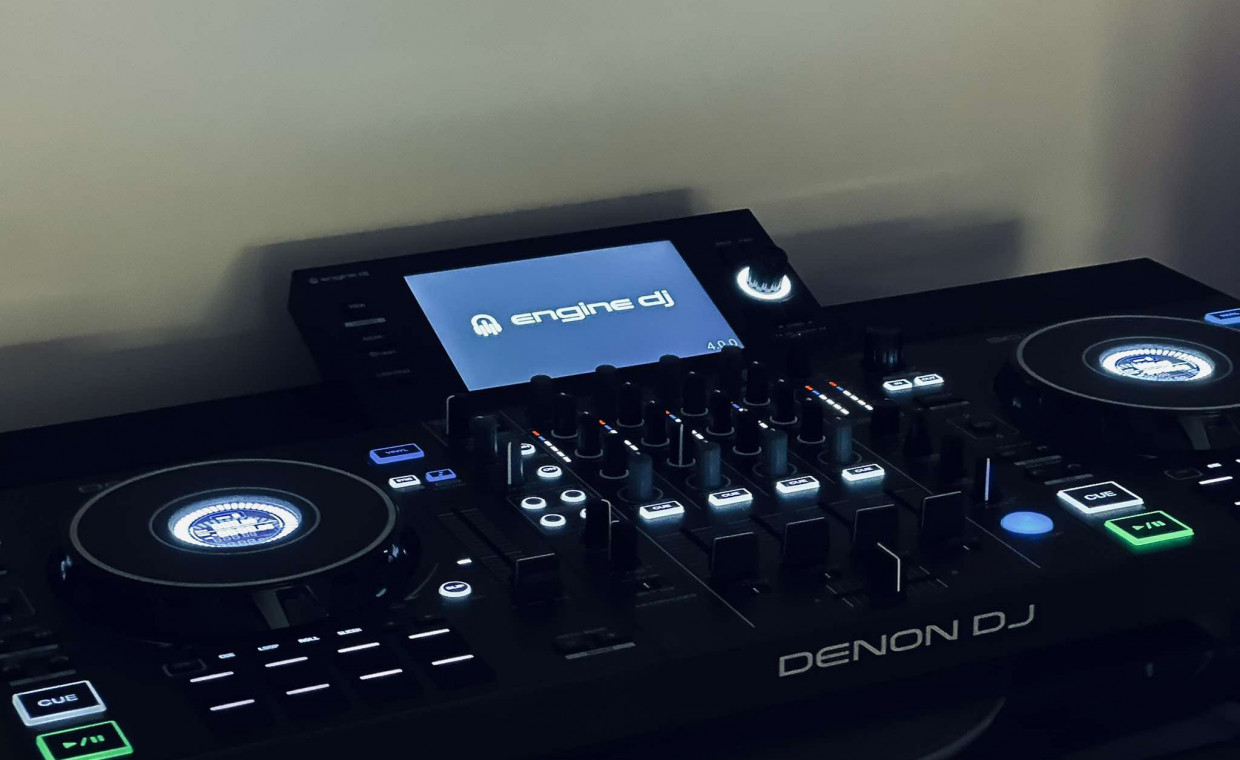 Audio equipment and instruments for rent, Denon DJ SC LIVE 4 system rent, Vilnius