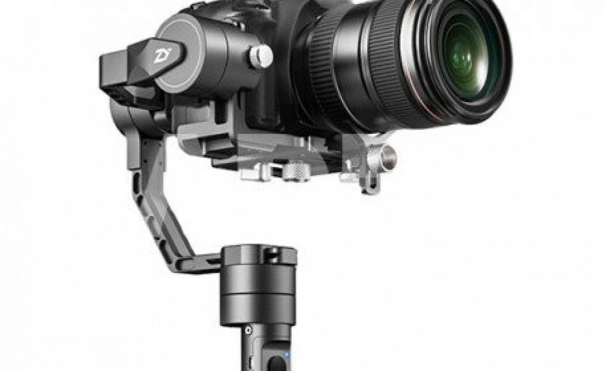 Camera accessories for rent, Stabilizatorius Zhiyun Crane Plus rent, Birštonas