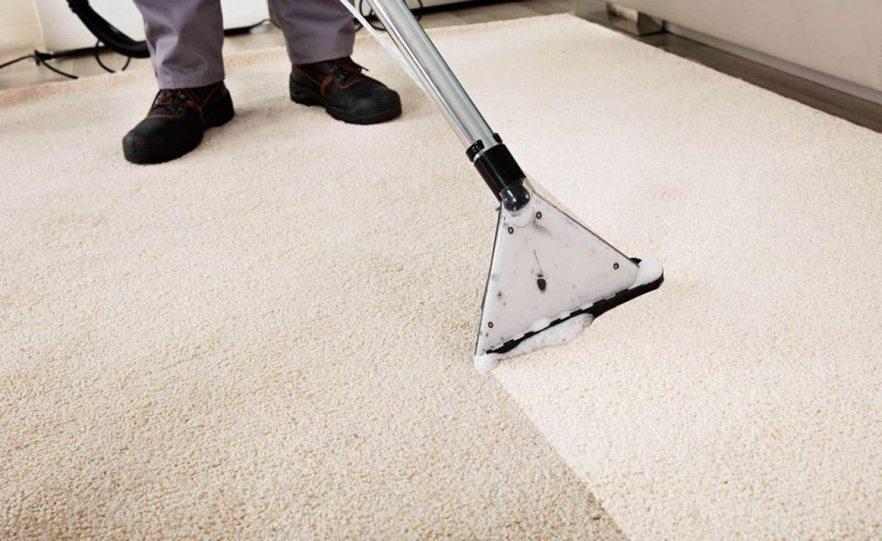 Carpet cleaners for rent, Karcher Puzzi 10/1 plaunantis siurblys rent, Vilnius