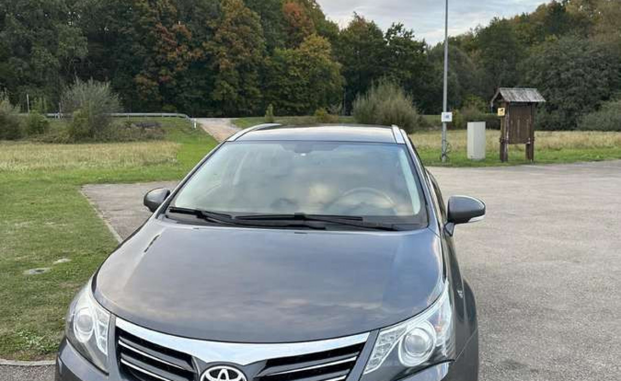 Car rental, TOYOTA Avensis rent, Klaipėda