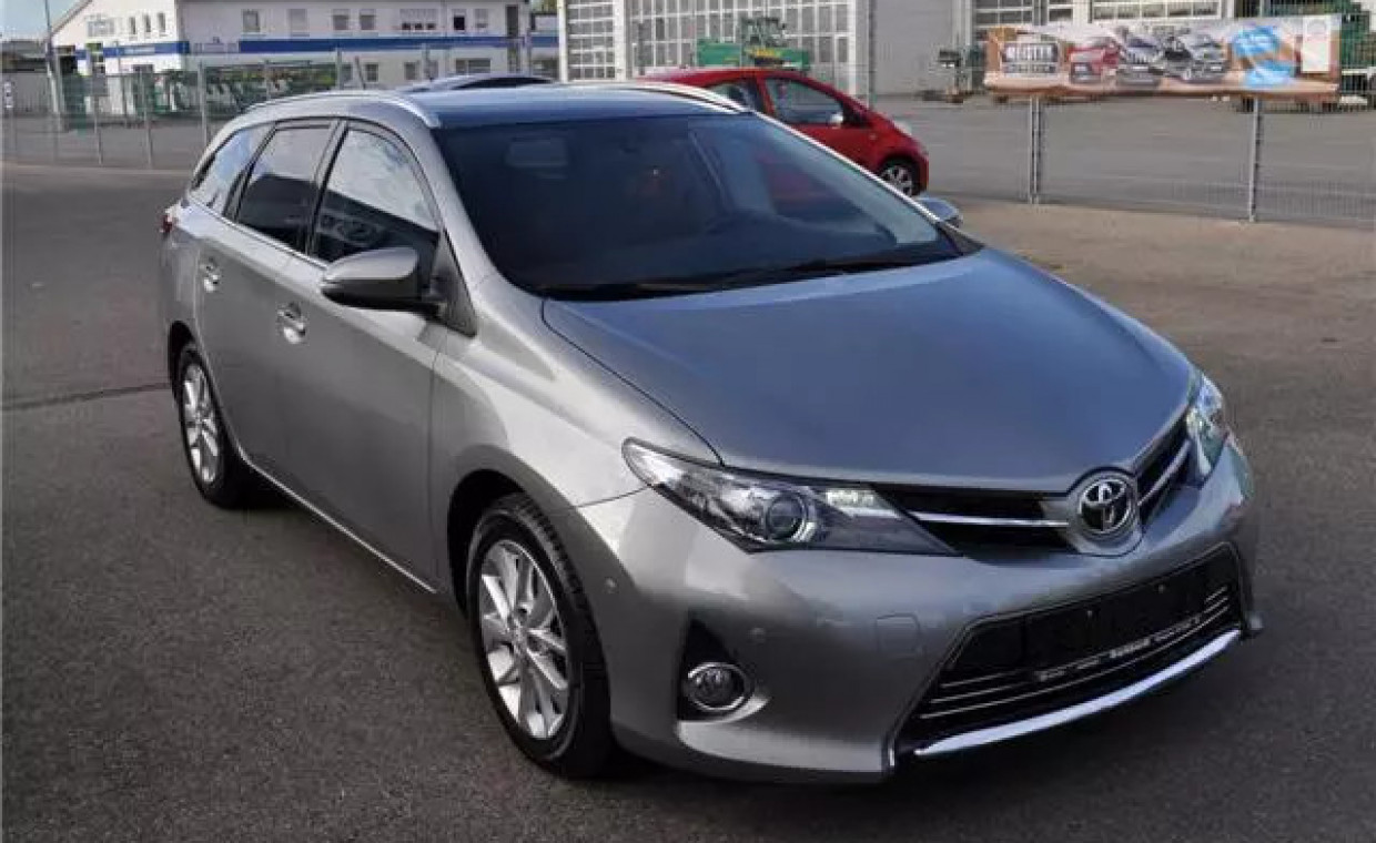 Car rental, Automobilis Toyota Auris rent, Vilnius