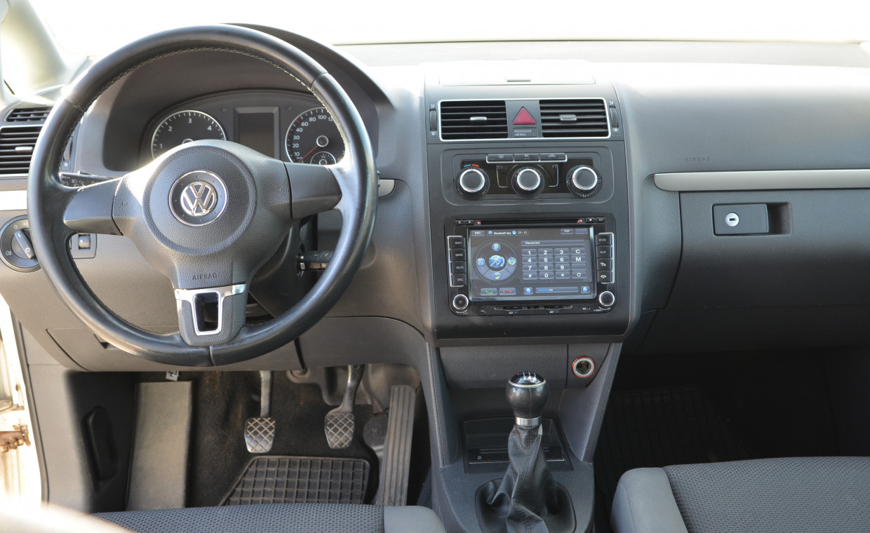 Car rental, Volkswagen Touran rent, Šiauliai