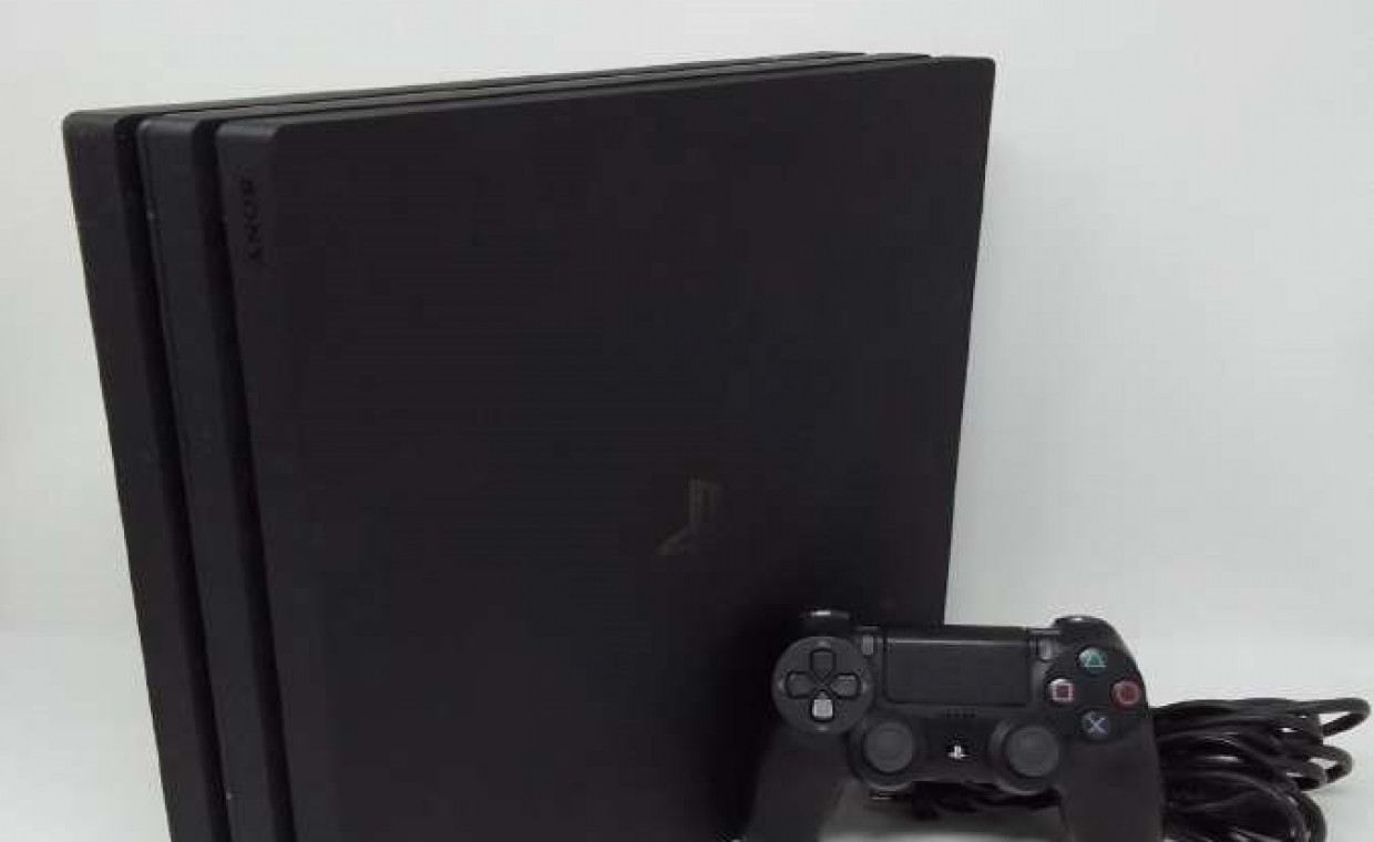 Gaming consoles for rent, PS4 Playstation 4 Pro su 2 pulteliais rent, Klaipėda