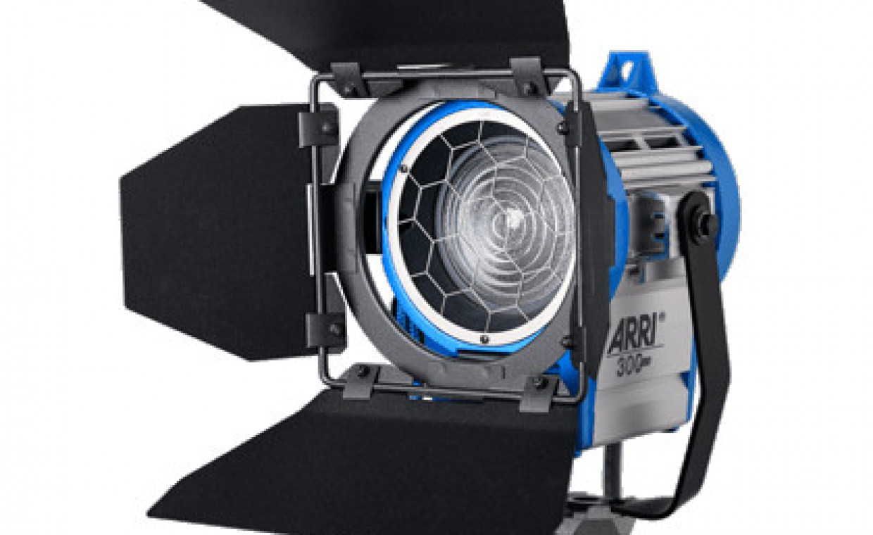 Photo studio equipment for rent, Arri 300 Plus, 300w Tungsten Fresnel rent, Vilnius