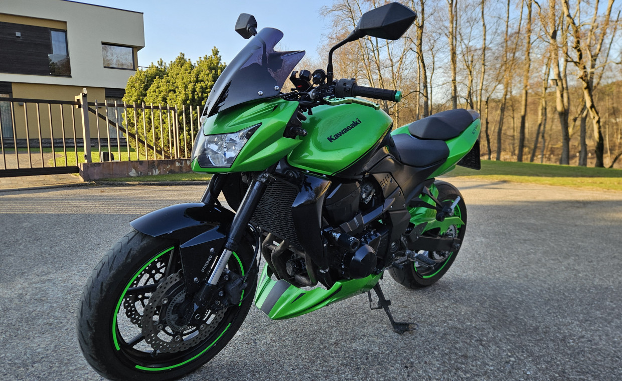 Motorcycles for rent, Kawasaki Z750 ABS Motociklas rent, Vilnius