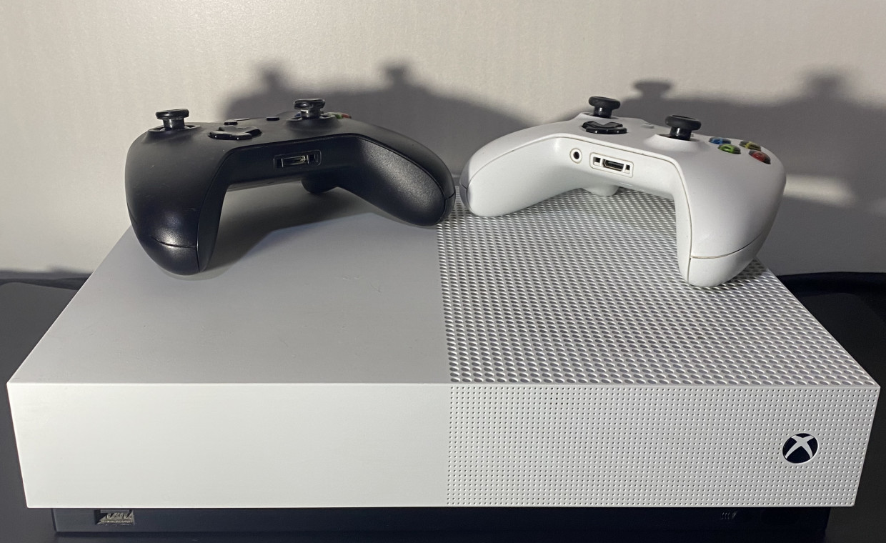 Gaming consoles for rent, Xbox One S Tik 25Eu Savaitei rent, Klaipėda