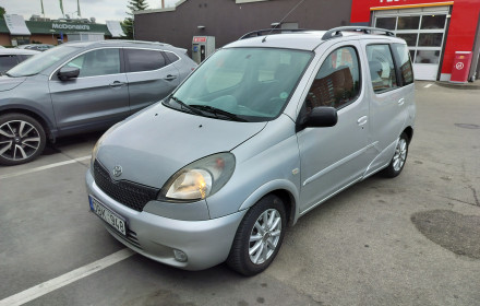 Toyota Yaris Verso