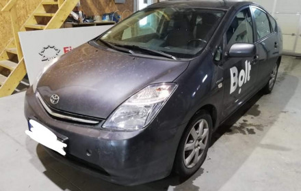 Toyota Prius nuoma