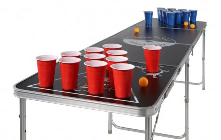 Beer pong stalas