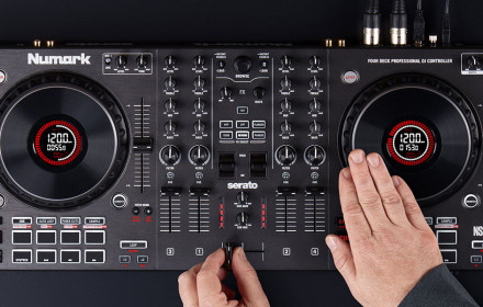 DJ controller Numark NS4 FX 4-DECK