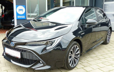 Automobilis Toyota Corolla hybrid