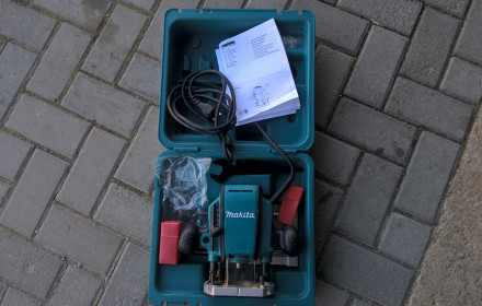 Vertikali freza Makita 0900 K