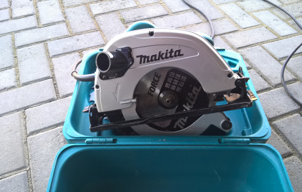 Rankinis diskinis pjūklas Makita 5704RK